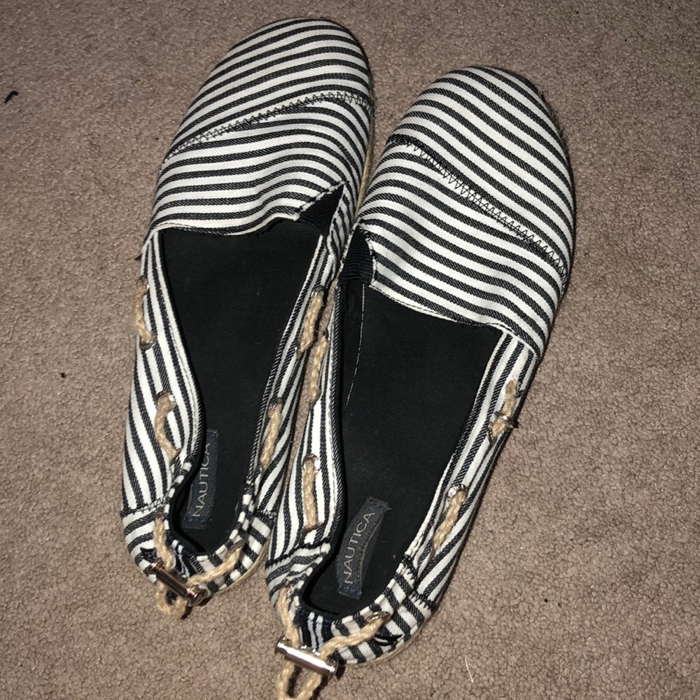 Casual striped shoes